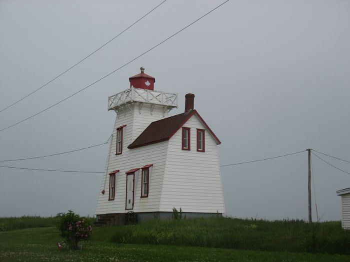 PEI Cavendish Lighthaus