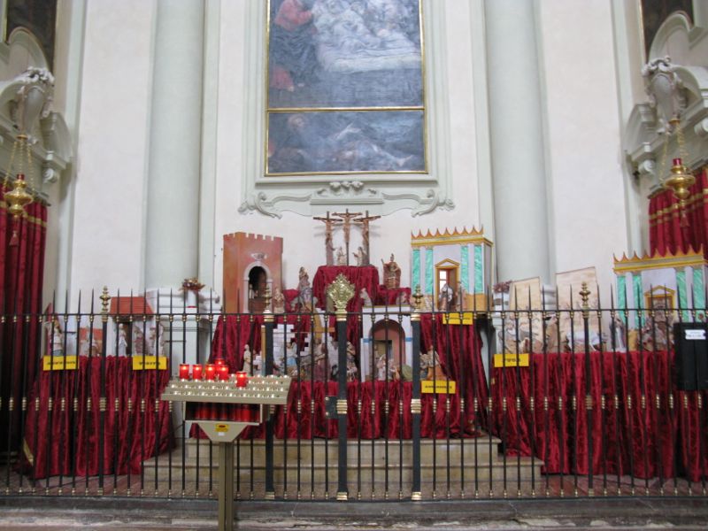 Bologna San Domenico Stations