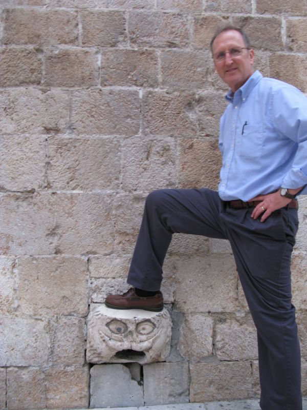 Dubrovnik_10 foot on stone