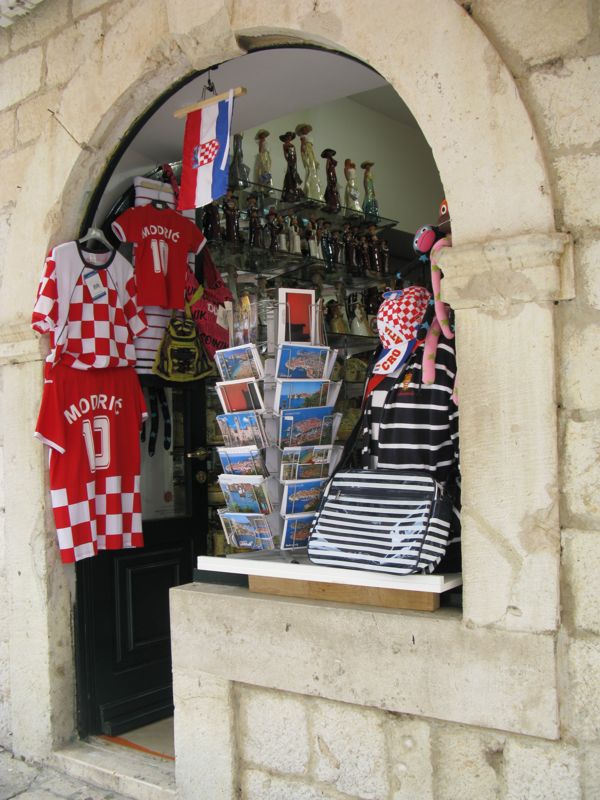 Dubrovnik_Big Game Souvenirs