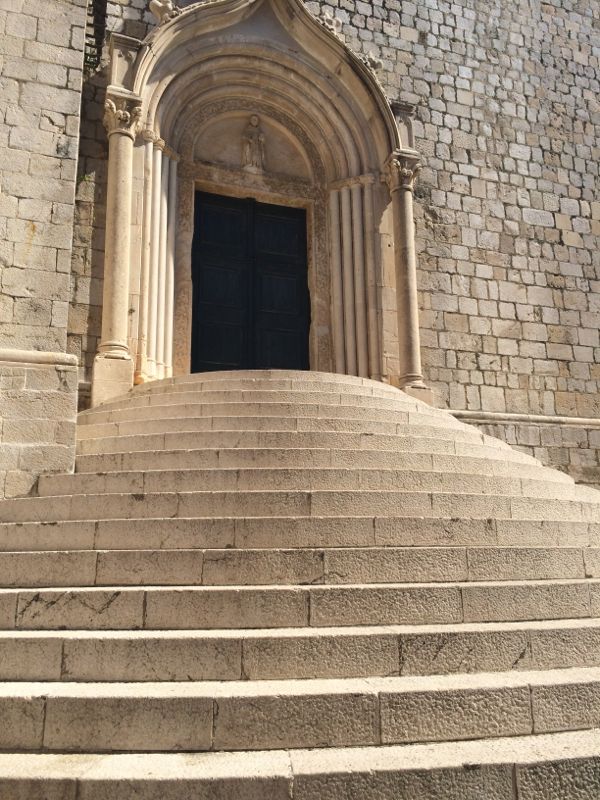 Dubrovnik_Steps to Church