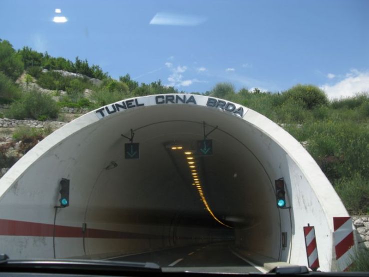 Tunnel2