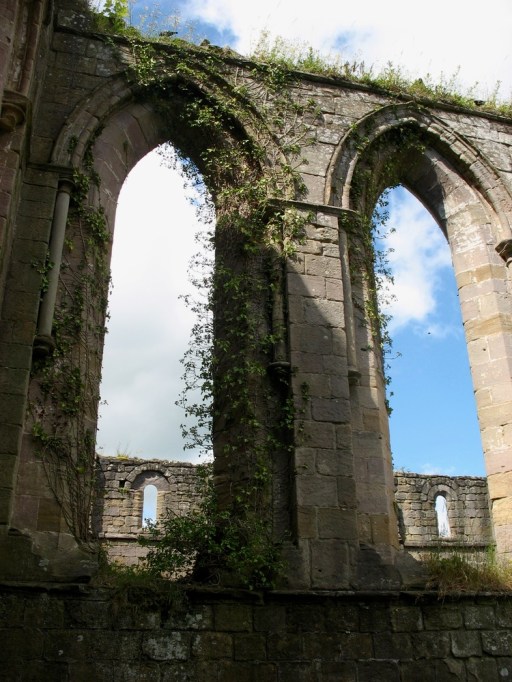 FountainsAbbey2008_22.jpg