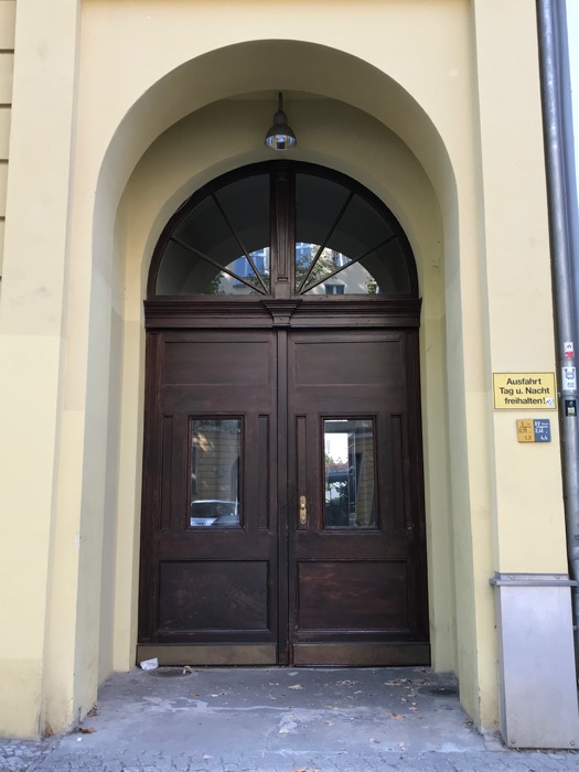 Berlin doors_3