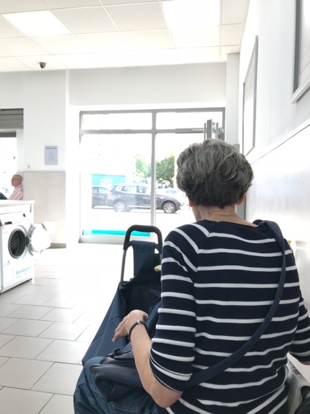 Berlin2_woman at waschsalon.jpg